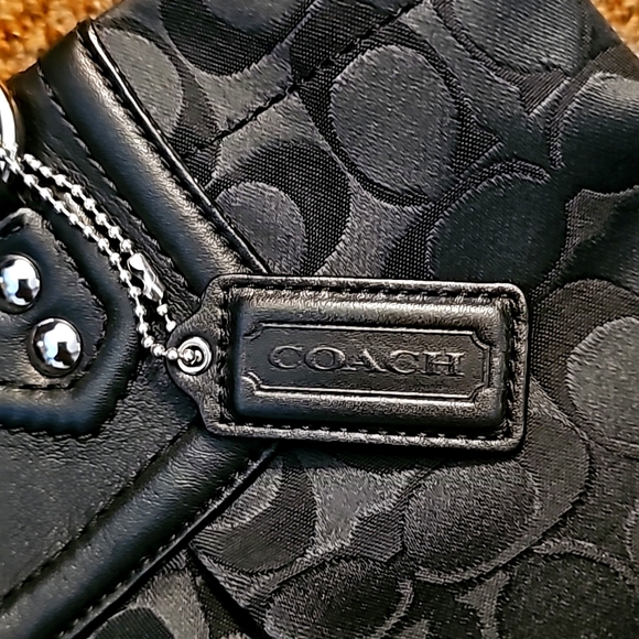 COACH Handbag - Picture 3 of 16